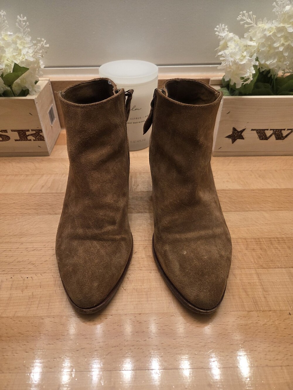 Thursday Boot Company Downtown Bootie Golden Brown Suede Women's Size 9 - Picture 2 of 7